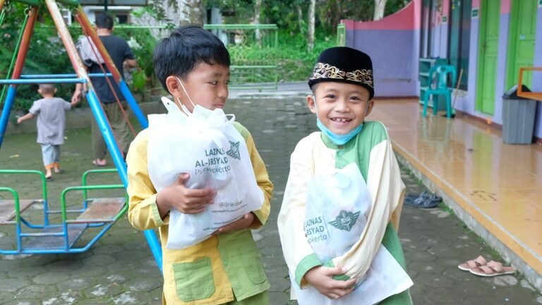Hari Anak Nasional, Sayangi Anak Yatim Lindungi Hak Mereka